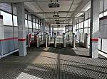 станция Нара: Интерьер турникетного павильона на первой платформе