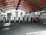 станция Малоярославец: Интерьер турникетного павильона у первой платформы