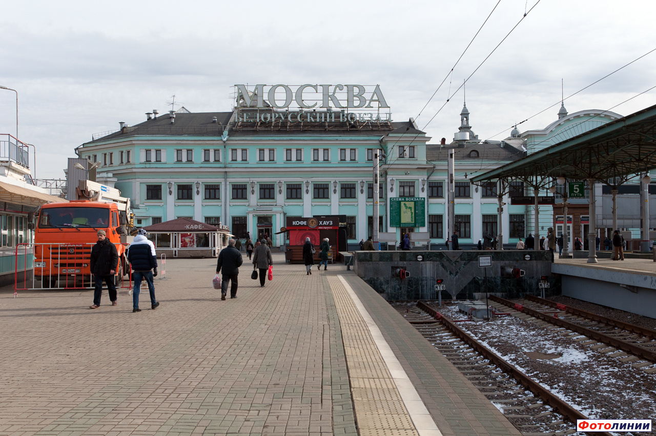 Белорусский вокзал, вид со стороны тупиков