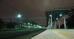 станция Москва-Пассажирская-Смоленская: Пассажирские платформы ночью, вид в сторону тупиков