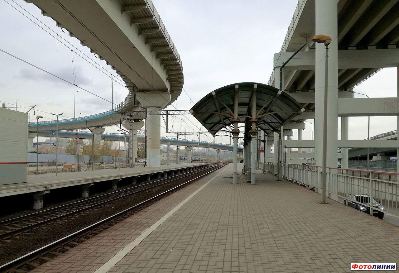 Навес на второй платформе, вид в сторону Белорусского вокзала