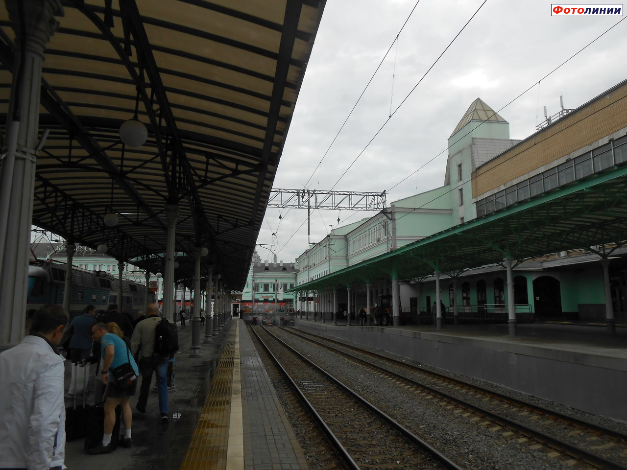 Вид со 2-ой платформы в сторону вокзала