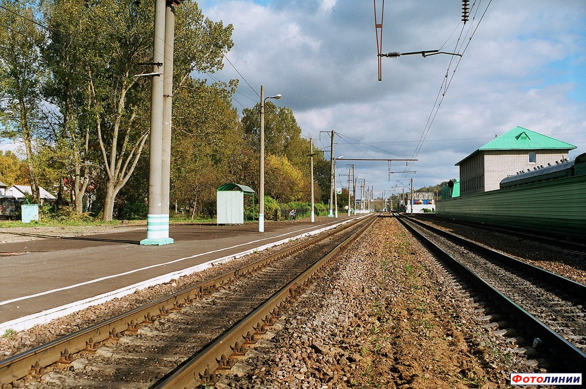Вид в сторону Вязьмы, платформа смоленского направления