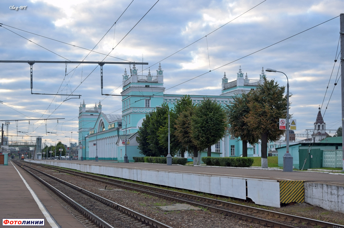Платформа поездов в направлении Минска, Витебска, Гомеля