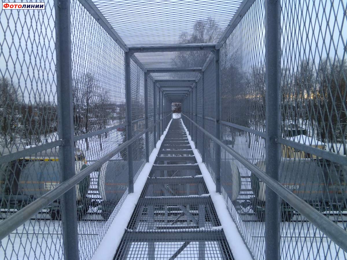 Пешеходный мост закрытого типа