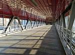 о.п. Коптево: Интерьер северной части пешеходного переходного моста, вид на юг