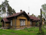 станция Гароза: Здание станции (вид с обратной стороны)