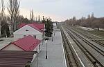 станция Нижнегорская: Вид с пешеходного моста в сторону Джанкоя