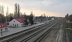станция Нижнегорская: Вид с пешеходного моста в сторону Джанкоя